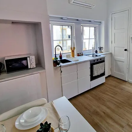 Apartamento In Alfama- Beco De São Miguel *