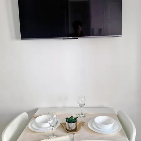 In Alfama- Beco De Sao Miguel *