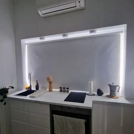 In Alfama- Beco De Sao Miguel * Lizbona