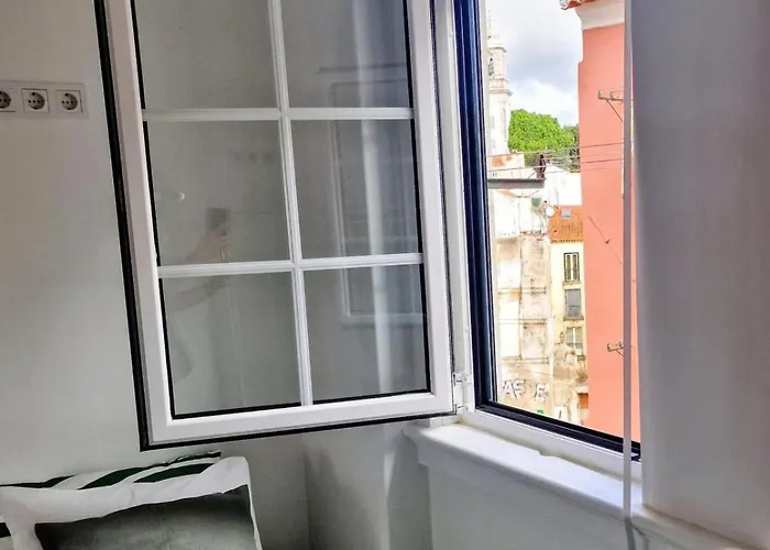 In Alfama- Beco De Sao Miguel Lisboa