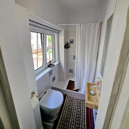 In Alfama- Beco De Sao Miguel *