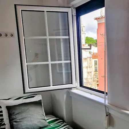 In Alfama- Beco De Sao Miguel Lisboa